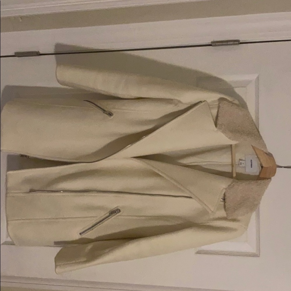 white winter coat! Size M. Old Navy
